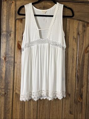 POL White Sleeveless Top with Lace Trim